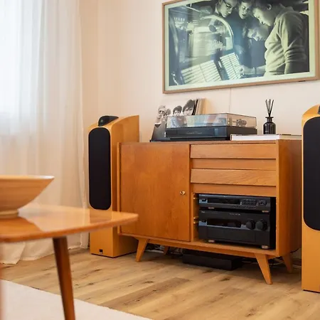 Stylish Retro Apartmán